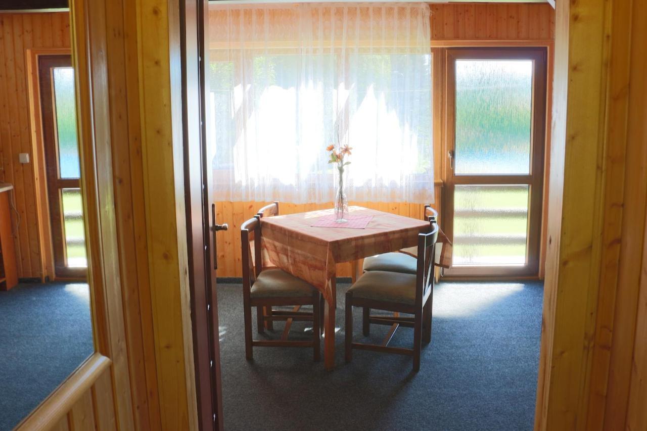 Hotel Maredis Korenov Bagian luar foto