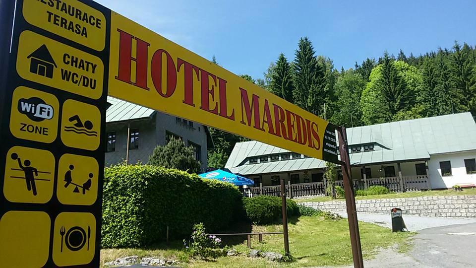 Hotel Maredis Korenov Bagian luar foto