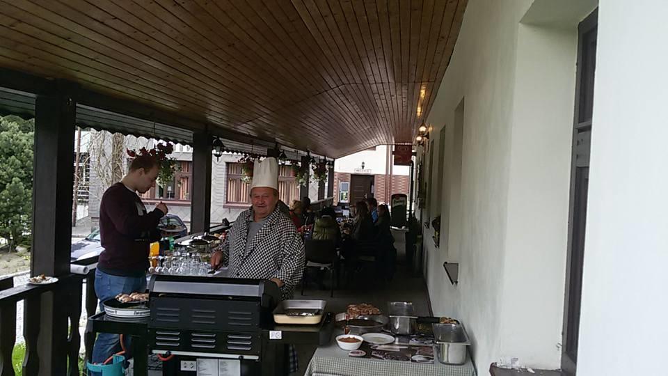 Hotel Maredis Korenov Bagian luar foto