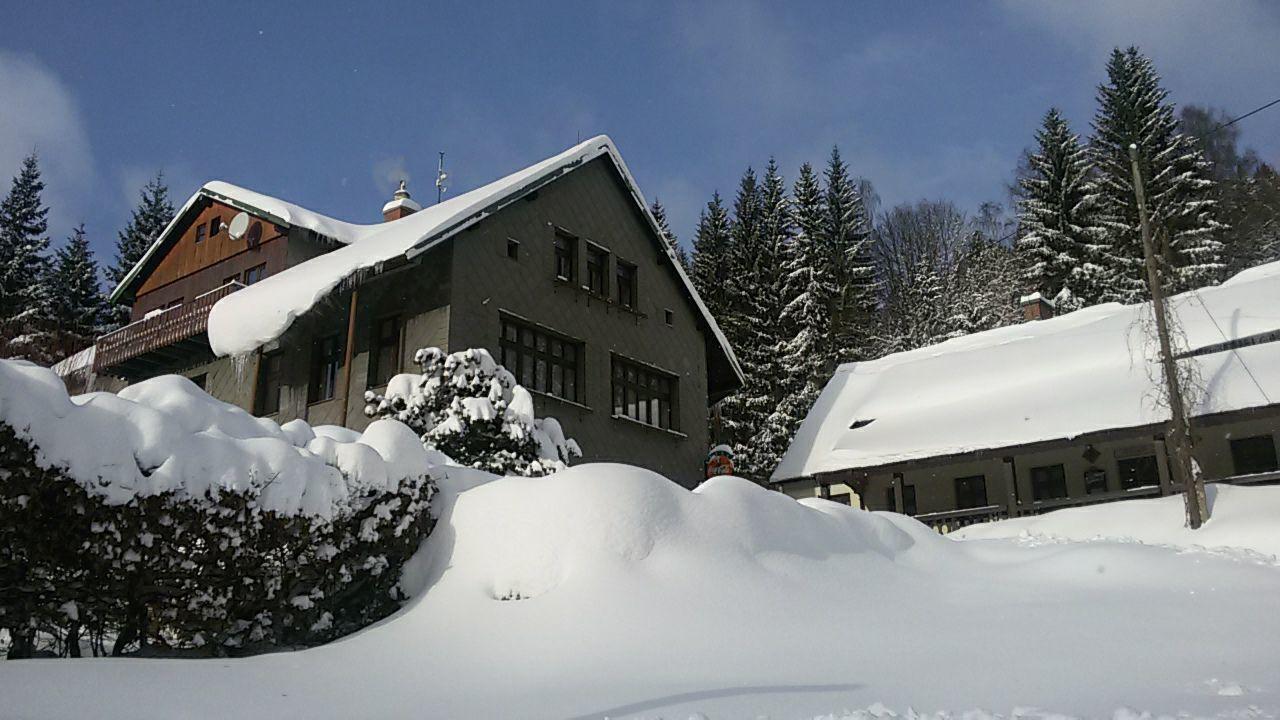 Hotel Maredis Korenov Bagian luar foto